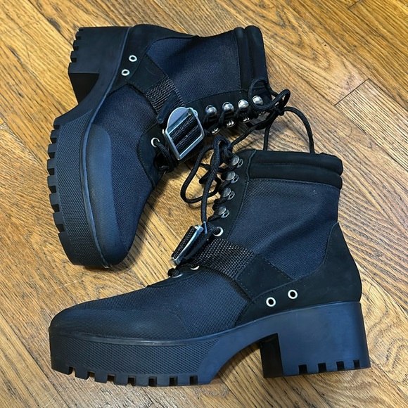 New Steve Madden Grady Black Combst Moto Boot - Picture 2 of 9